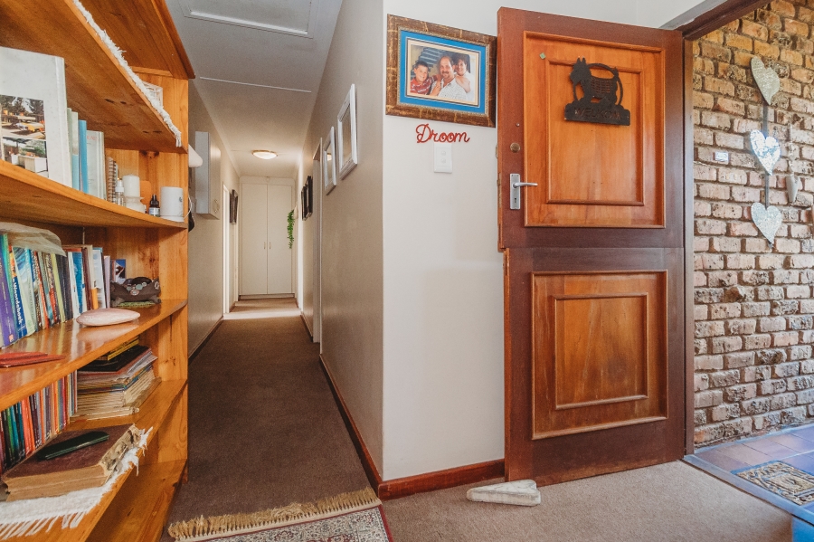 4 Bedroom Property for Sale in Heatherlands Western Cape